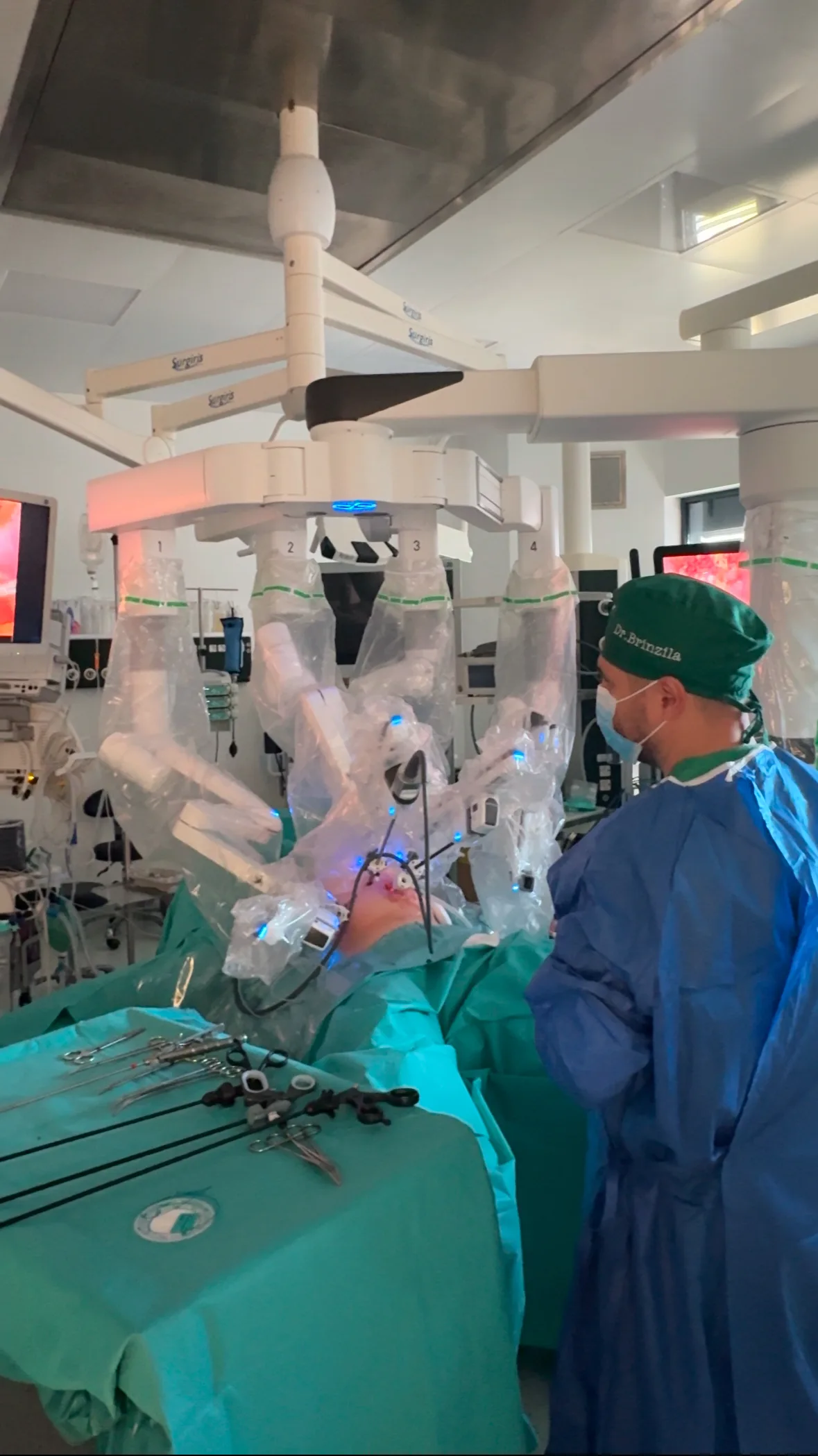 chirurgie minim invaziva robotica